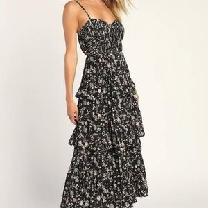 Lulus | Black Floral Print Tierd Midi Dress